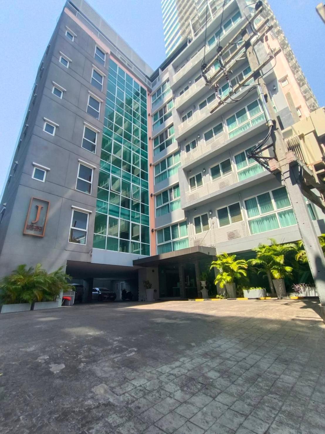J Residence Thonglor 8 Μπανγκόκ Εξωτερικό φωτογραφία
